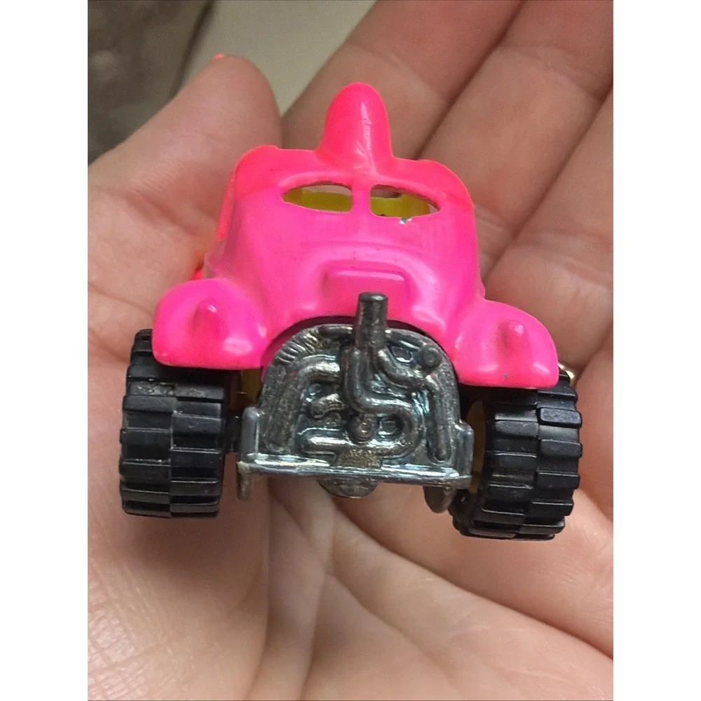 1983 HOT WHEELS CALIFORNIA CUSTOM VW BAJA BUG BEETLE PINK W/REAL RIDERS‎